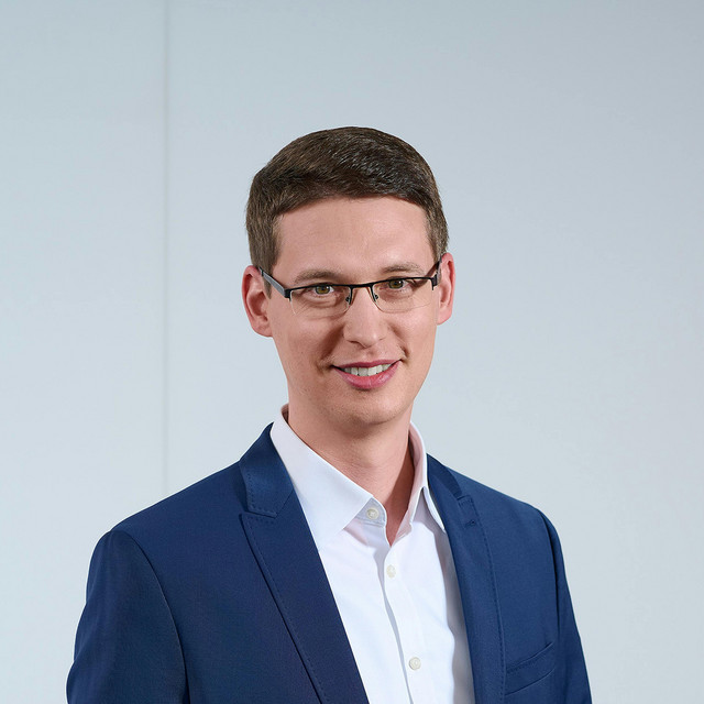 How Siemens Is Bringing AI to Factory Floors